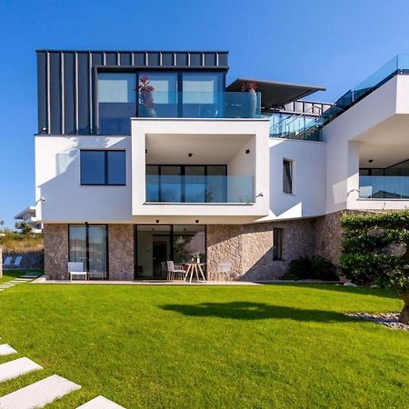 De Luxe Apartments Elisa Малинска Екстериор снимка